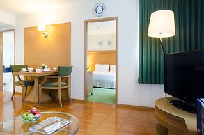 At Ease Saladaeng by AETAS