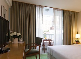 At Ease Saladaeng by AETAS