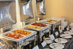 At Ease Saladaeng by AETAS