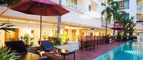 At Ease Saladaeng by AETAS