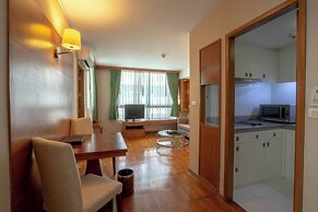 At Ease Saladaeng by AETAS