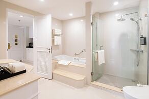 Centre Point Plus Hotel Silom