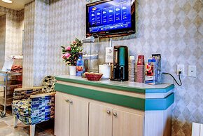 Motel 6 Huntsville, ON