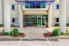 Motel 6 Huntsville, ON