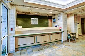 Motel 6 Huntsville, ON