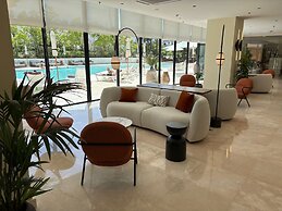Senator Banús Adults Recomended