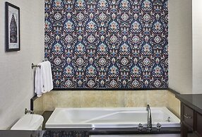 The Battle House Renaissance Mobile Hotel & Spa