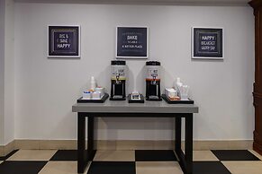 Hampton Inn & Suites ATL-Six Flags