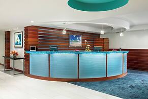 Courtyard by Marriott Waikiki Beach