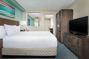 Courtyard by Marriott Waikiki Beach