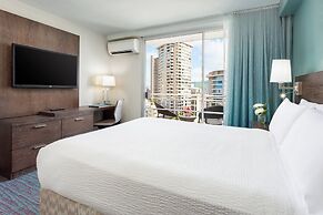 Courtyard by Marriott Waikiki Beach