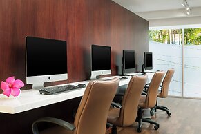 Courtyard by Marriott Waikiki Beach