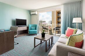 Courtyard by Marriott Waikiki Beach
