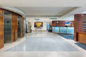 Courtyard by Marriott Waikiki Beach