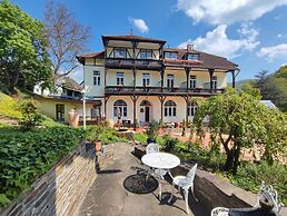 PARK VILLA zentral am Mittelrhein