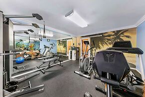 Best Western Harbour Inn & Suites Huntington - Sunset Beach