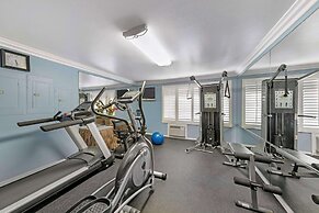 Best Western Harbour Inn & Suites Huntington - Sunset Beach
