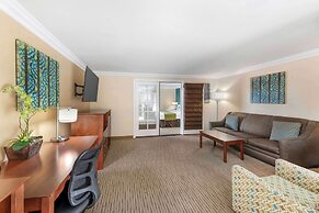Best Western Harbour Inn & Suites Huntington - Sunset Beach