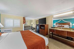 Best Western Harbour Inn & Suites Huntington - Sunset Beach