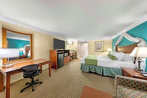 Best Western Harbour Inn & Suites Huntington - Sunset Beach