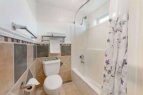Best Western Harbour Inn & Suites Huntington - Sunset Beach