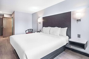 Days Inn & Suites by Wyndham Niagara Falls/Buffalo