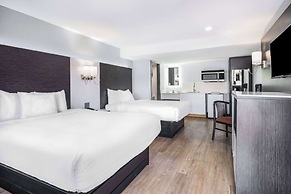 Days Inn & Suites by Wyndham Niagara Falls/Buffalo