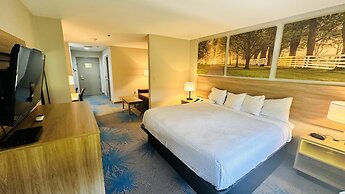 Days Inn & Suites by Wyndham Wynne