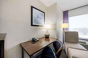 Best Western Plus Gen X Inn