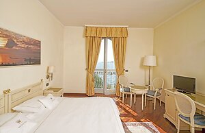 Hotel Savoy Palace