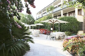 Hotel Savoy Palace
