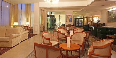 Hotel Savoy Palace