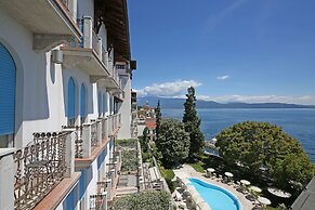 Hotel Savoy Palace