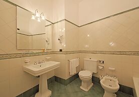 Hotel Savoy Palace