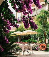 Hotel Savoy Palace