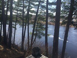 Milford Motel On The River