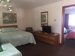 Milford Motel On The River