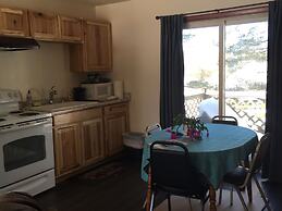 Milford Motel On The River