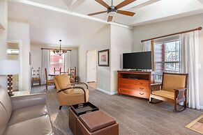 PVC at The Roundhouse Resort