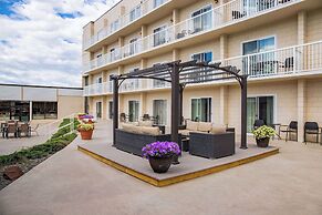 Days Inn & Conference Centre by Wyndham Cranbrook