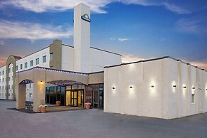 Days Inn & Conference Centre by Wyndham Cranbrook