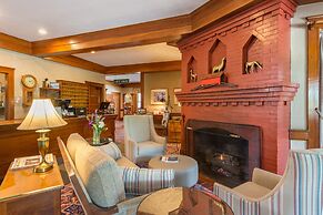 Eagle Mountain House & Golf Club