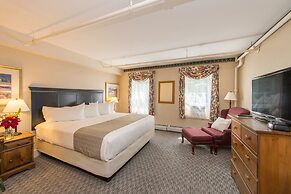 Eagle Mountain House & Golf Club