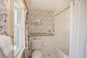 Eagle Mountain House & Golf Club