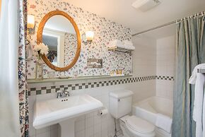 Eagle Mountain House & Golf Club