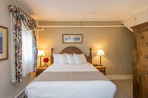 Eagle Mountain House & Golf Club