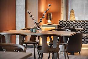 AC Hotel Palacio Universal by Marriott