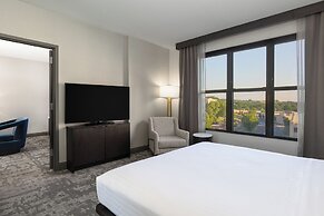 Hilton Promenade at Branson Landing