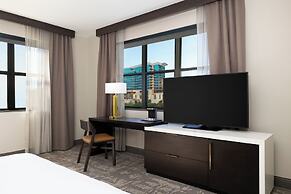 Hilton Promenade at Branson Landing