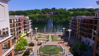 Hilton Promenade at Branson Landing